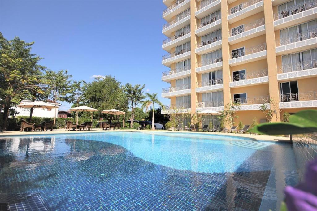 Continental Plaza Vientiane Hotel Ban Nongdouang Buitenkant foto