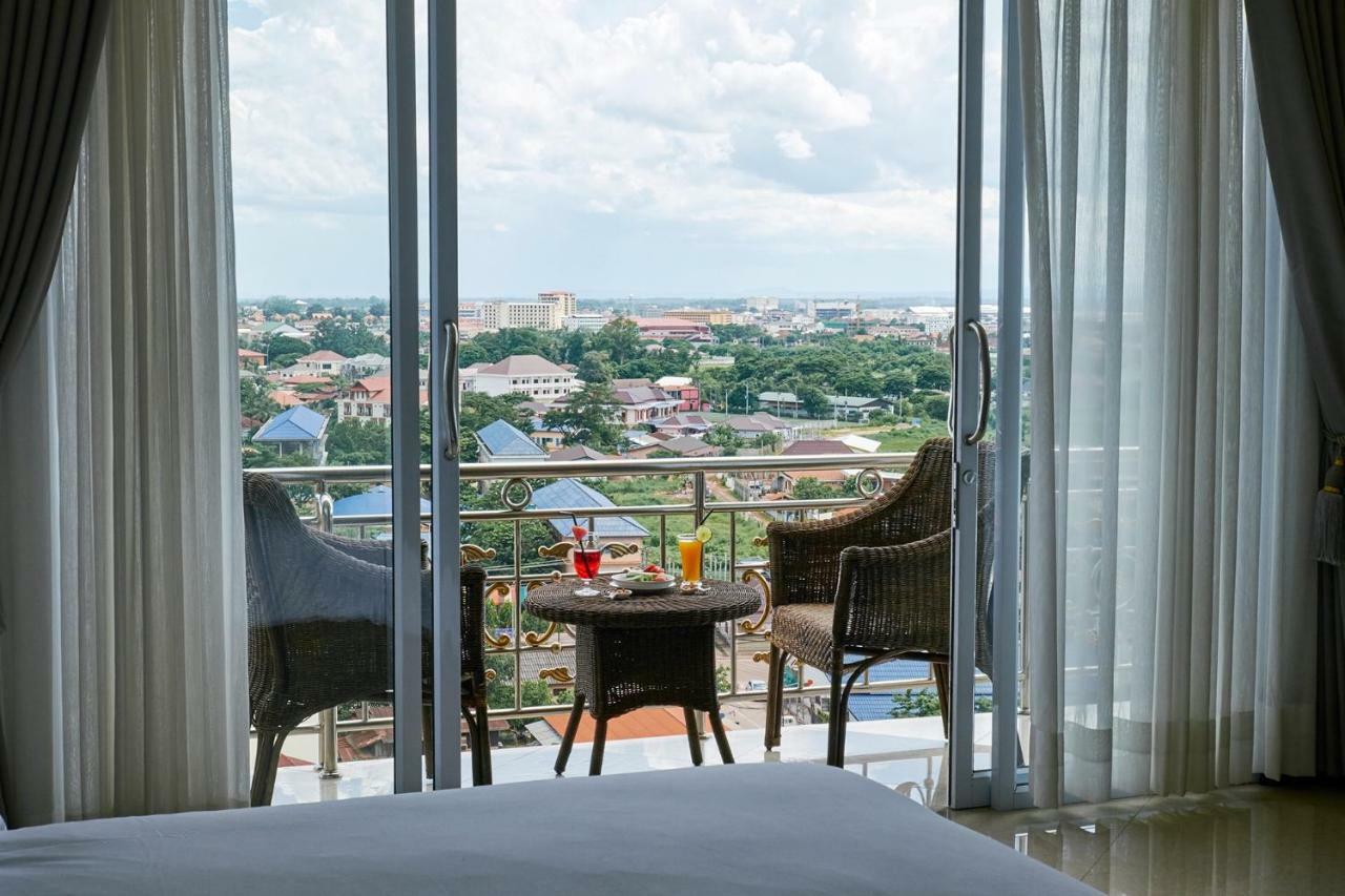 Continental Plaza Vientiane Hotel Ban Nongdouang Buitenkant foto